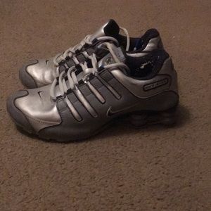 Nike shocks- size 7